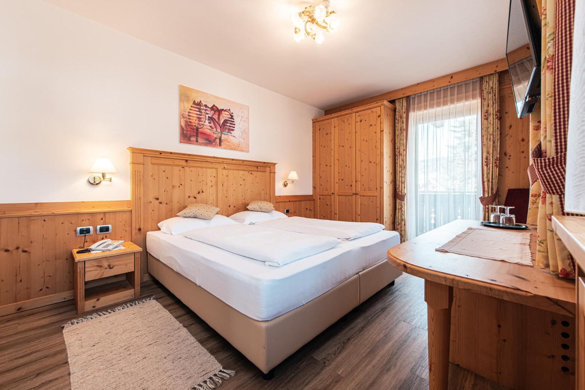 Hotel Goldene Rose Monguelfo-Tesido / Welsberg-Taisten Luaran gambar