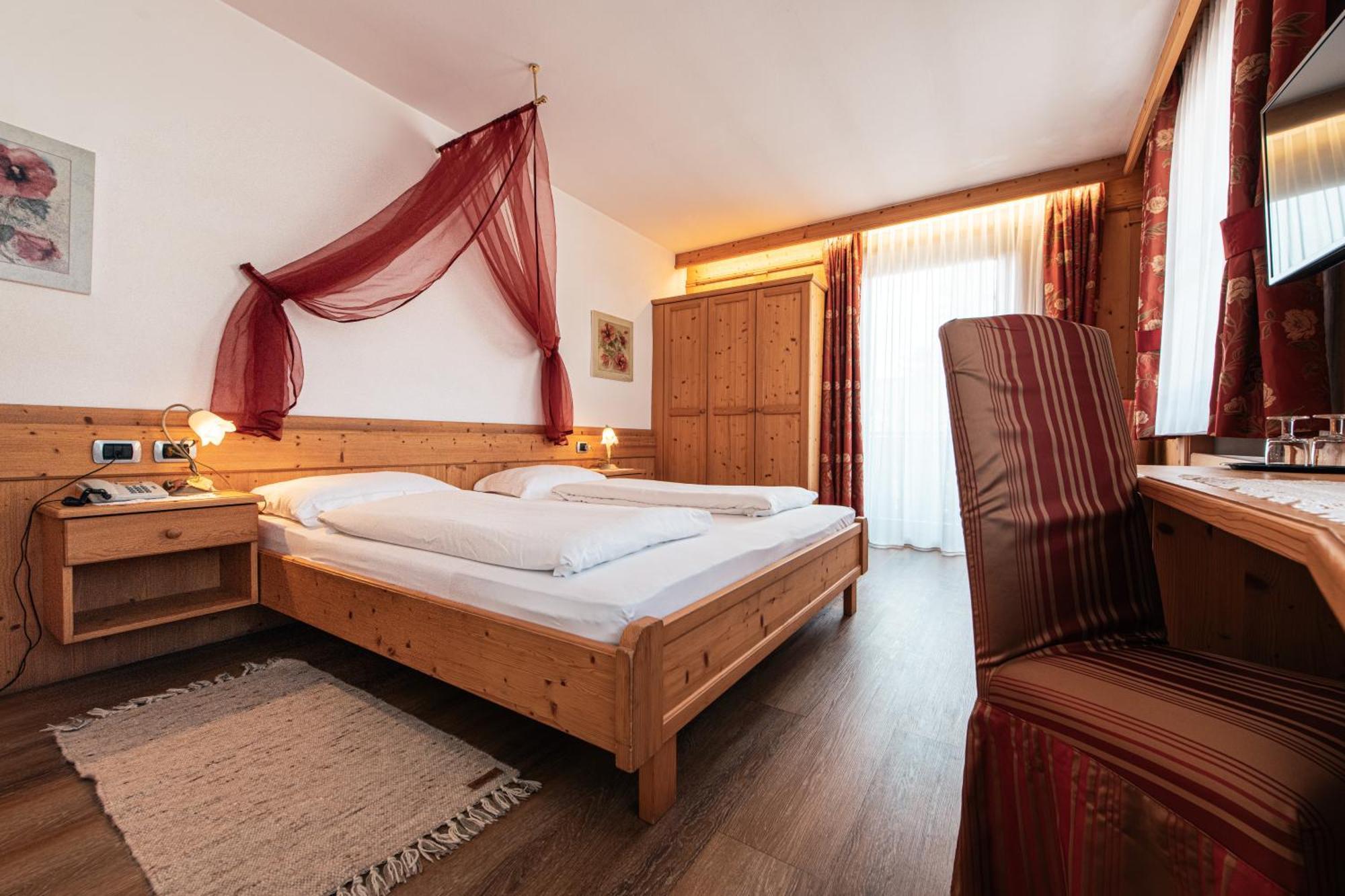 Hotel Goldene Rose Monguelfo-Tesido / Welsberg-Taisten Luaran gambar