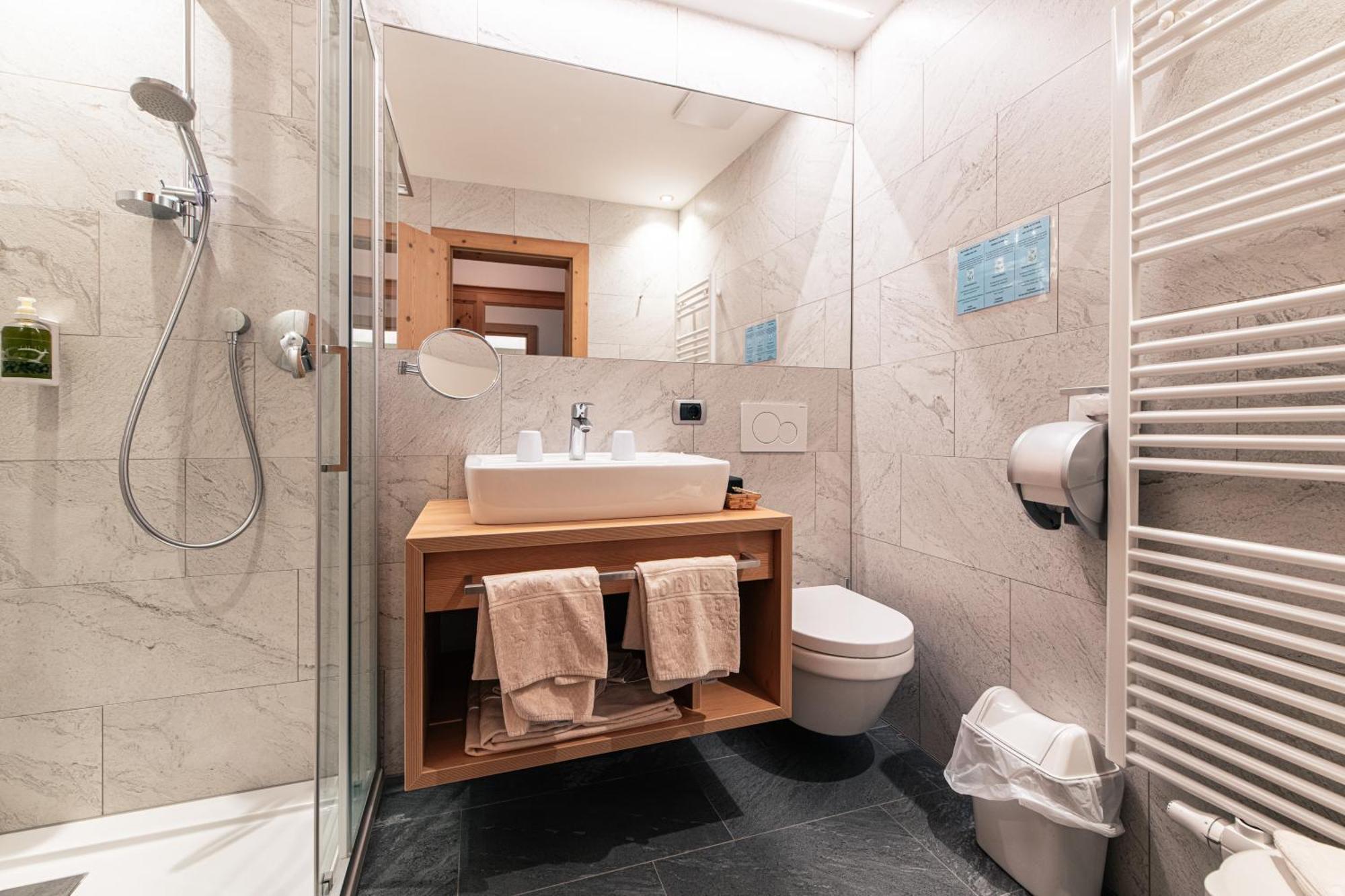 Hotel Goldene Rose Monguelfo-Tesido / Welsberg-Taisten Luaran gambar