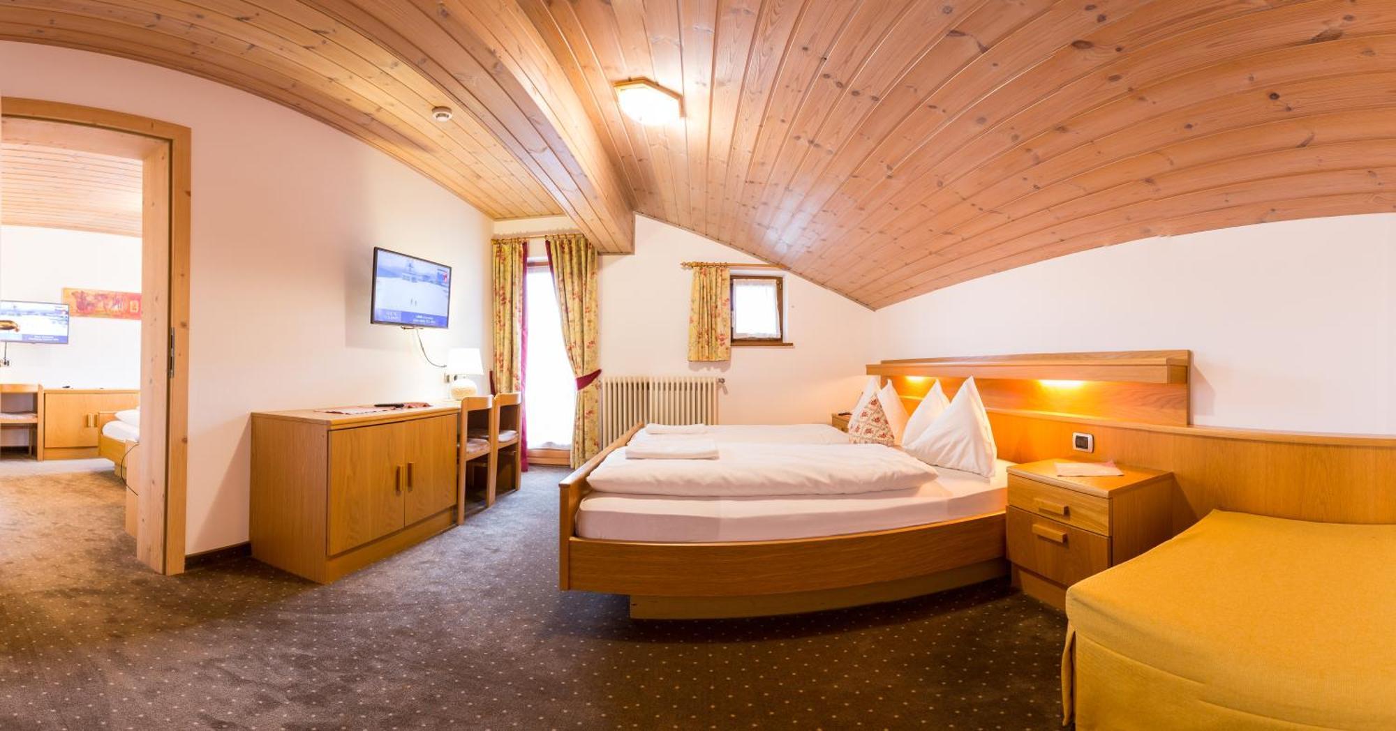 Hotel Goldene Rose Monguelfo-Tesido / Welsberg-Taisten Luaran gambar