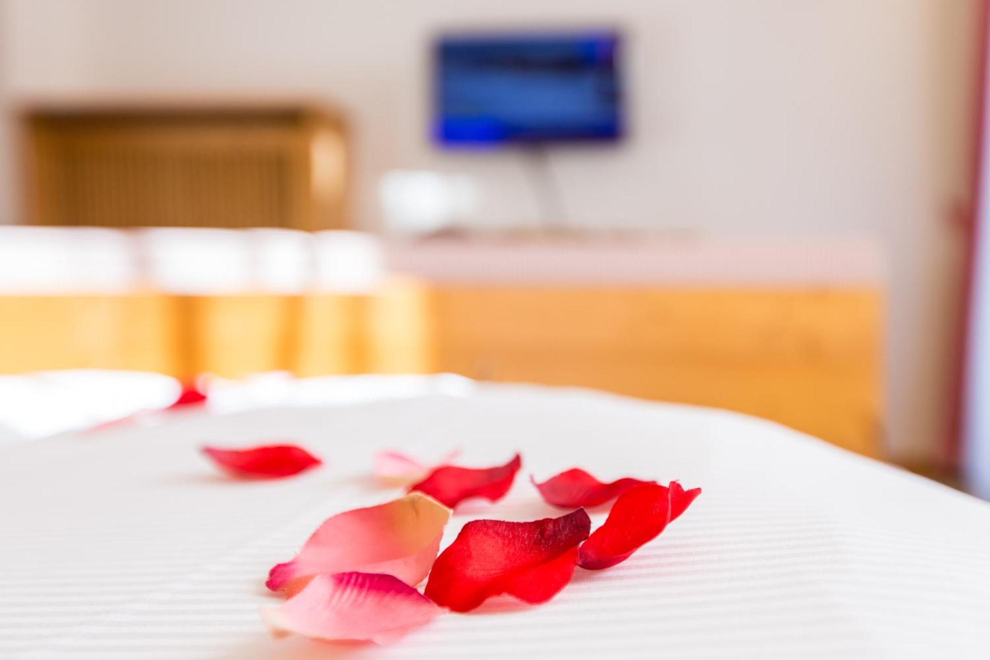 Hotel Goldene Rose Monguelfo-Tesido / Welsberg-Taisten Luaran gambar